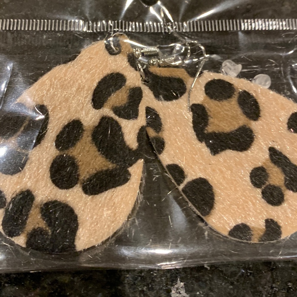 Women’s Leopard Earrings